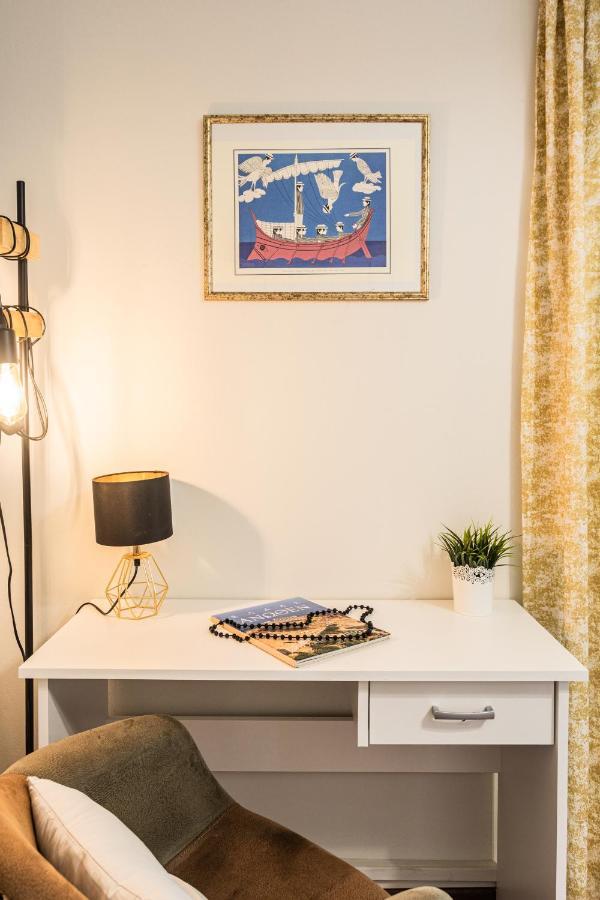 Beautiful City Rooms Close To Acropolis 아테네 외부 사진
